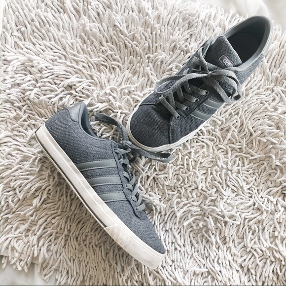 adidas blue stripe shoes